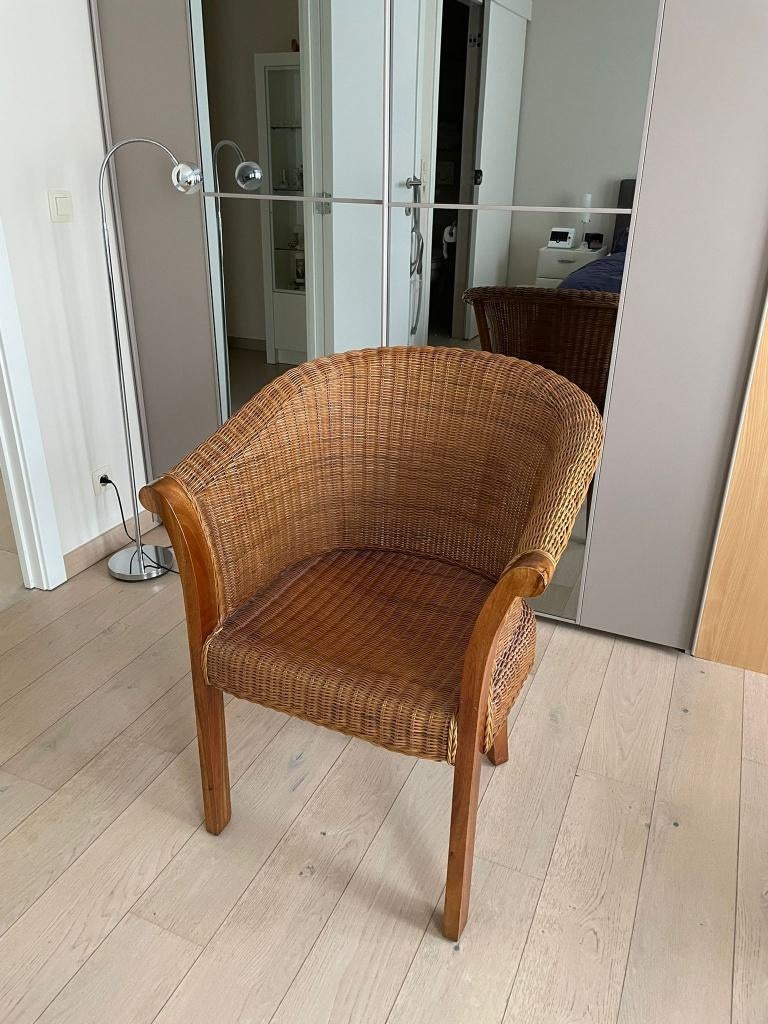 Zetel in rotan met houten poten, Huis en Inrichting, Zetels | Zetels, Ophalen, Zo goed als nieuw, Eenpersoons, Hout
