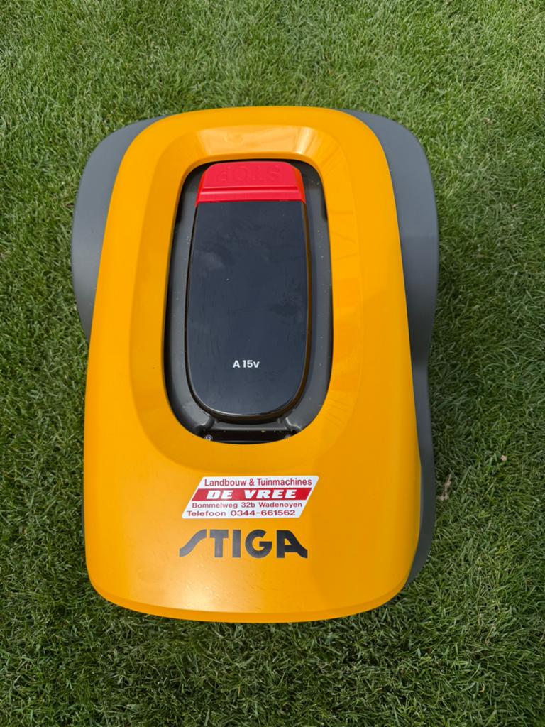 Stiga robotmaaier a15v gps 1500m2 actie, Enlèvement ou Envoi, Comme neuf
