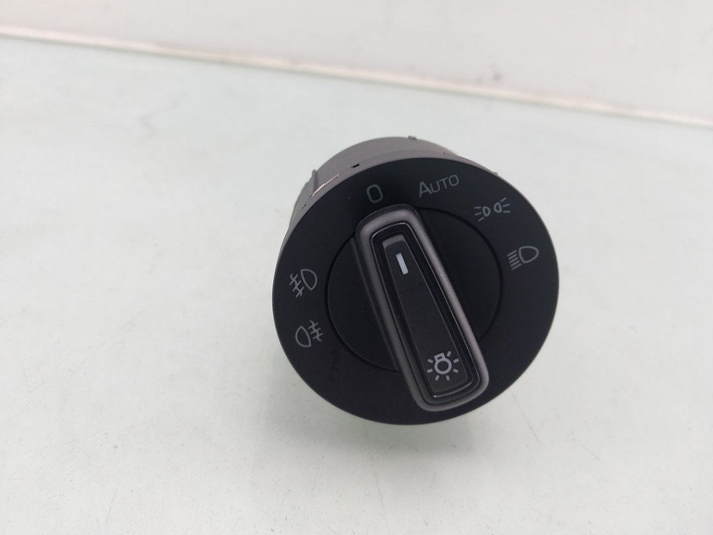 LICHTSCHAKELAAR Skoda Scala (|565941431CWHI|565941431C|), Dhr. J. Ham, Gebruikt, Administratie@autoham.nl, Skoda