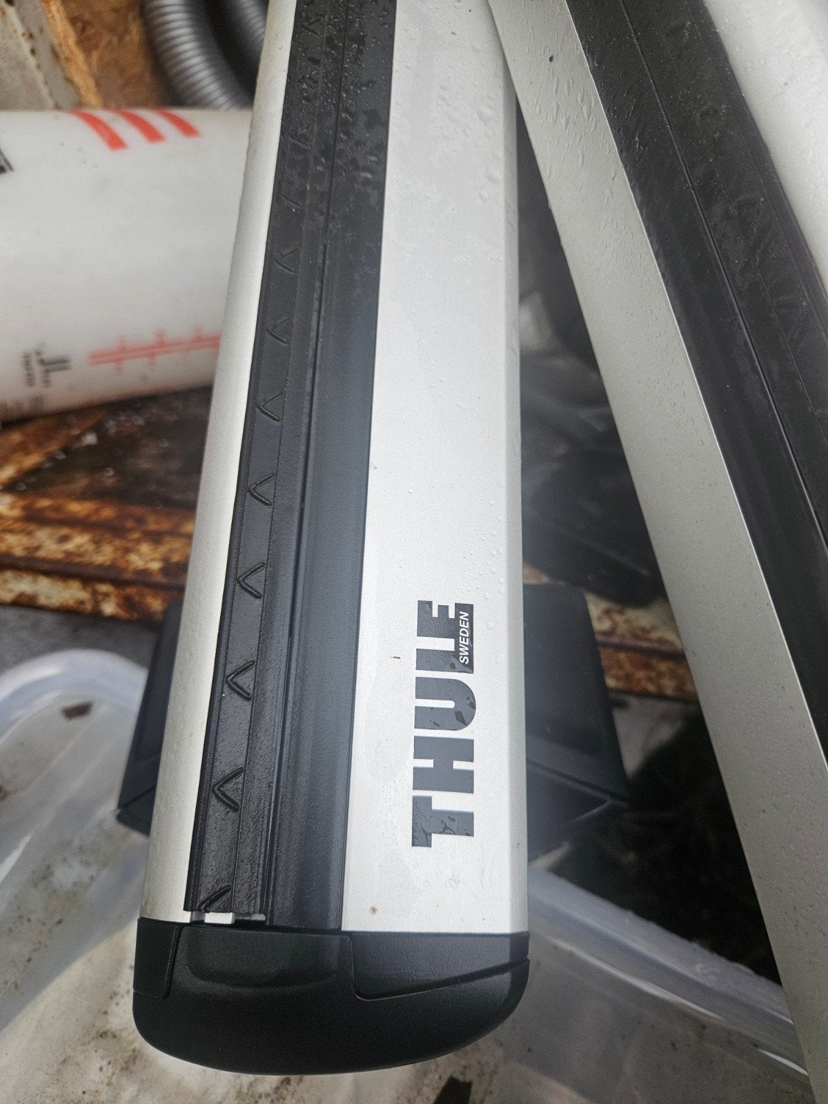 Barre de toit thule evo déjà monté pour evoque, Enlèvement