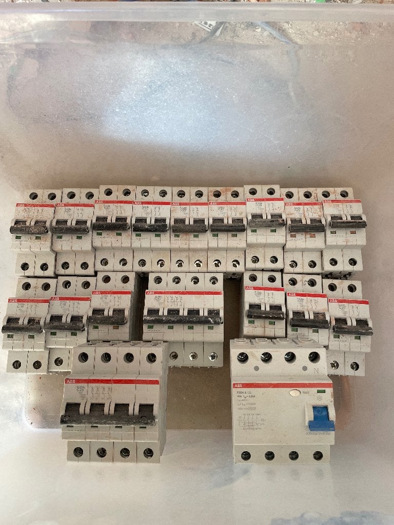 Zekeringen alles samen te koop, Ophalen, Zo goed als nieuw, ABB, Installatieautomaat