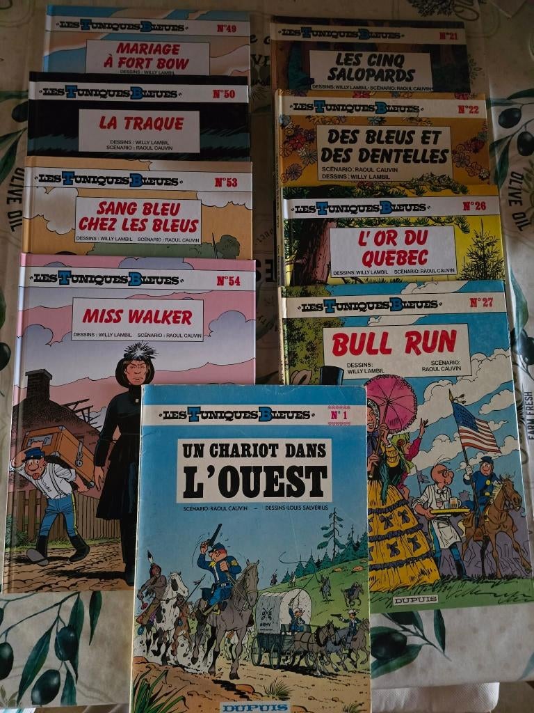 9 albums LES TUNIQUES BLEUES. 3 euros/Pièce. Voir photos., Livres, BD, Enlèvement ou Envoi, Comme neuf, Lambil/Cauvin