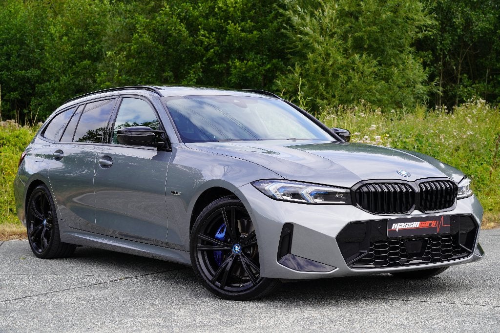 Prachtige BMW G21 330e Touring M-Pakket PHEV, Auto's, Automaat, Leder, Bedrijf, 5 deurs