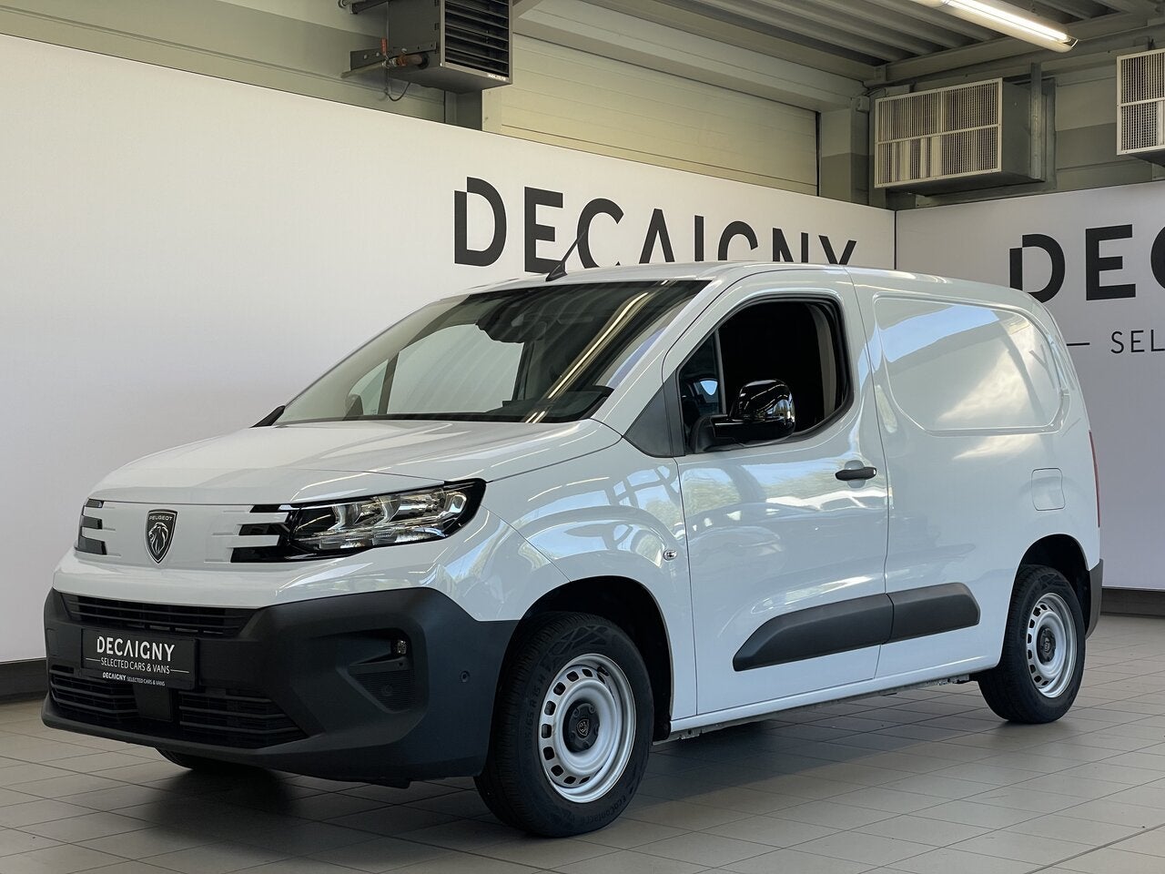 Peugeot Partner 1.2T L1H1 *Camera*Vloer & Wanden*Navigatie, Autos, Achat, Euro 6, Entreprise, Noir