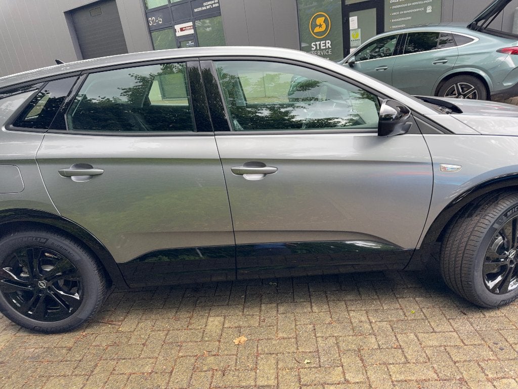 Opel Grandland GS 1200 Nouveau véhicule immatriculé fin 2024, Autos, Grandland, Argent ou Gris, Achat, Euro 6