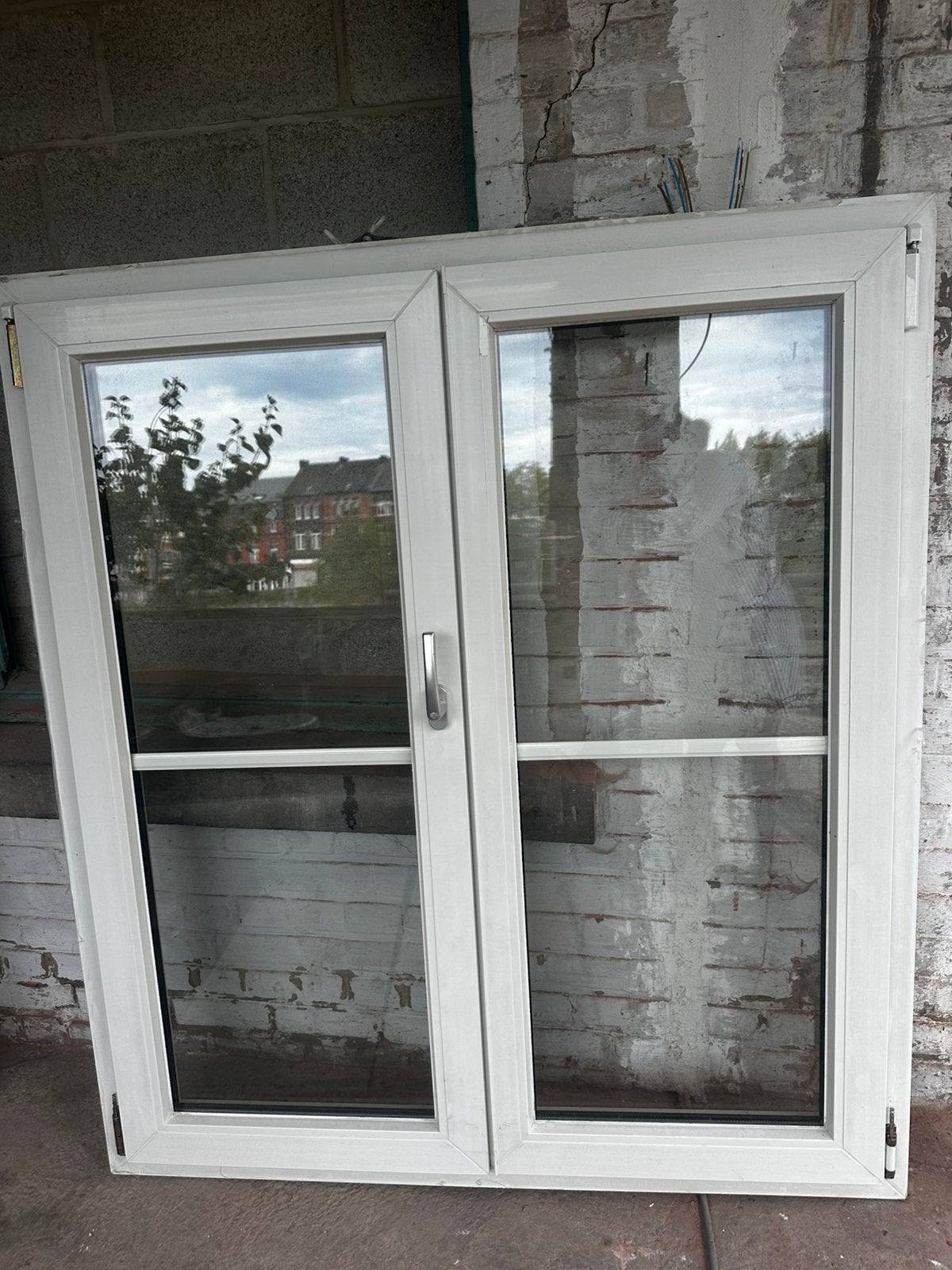 Fenêtre châssis avec deux ouvrant mais pas battant., Bricolage & Construction, Enlèvement, Comme neuf