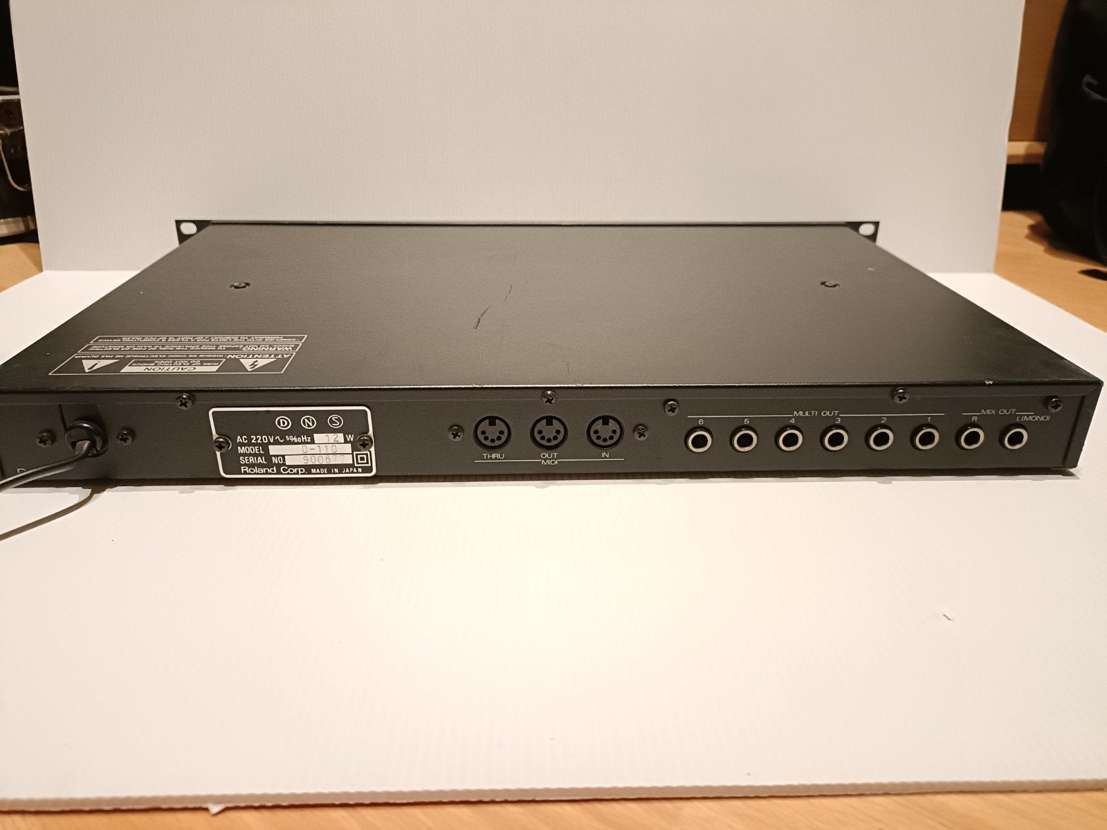 Roland D-110 multitembral synth sound module, Muziek en Instrumenten, Ophalen, Gebruikt, Roland, Met midi-aansluiting