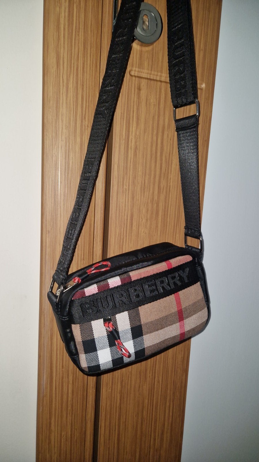 Saccoche burberry noir, Enlèvement ou Envoi, Noir