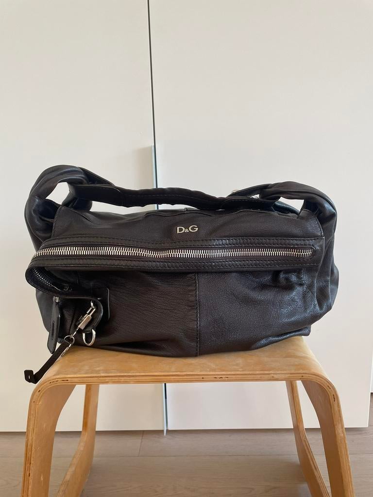 Donkerbruine schoudertas Dolce&Gabana, Handtassen en Accessoires, Tassen | Damestassen, Zo goed als nieuw, Ophalen