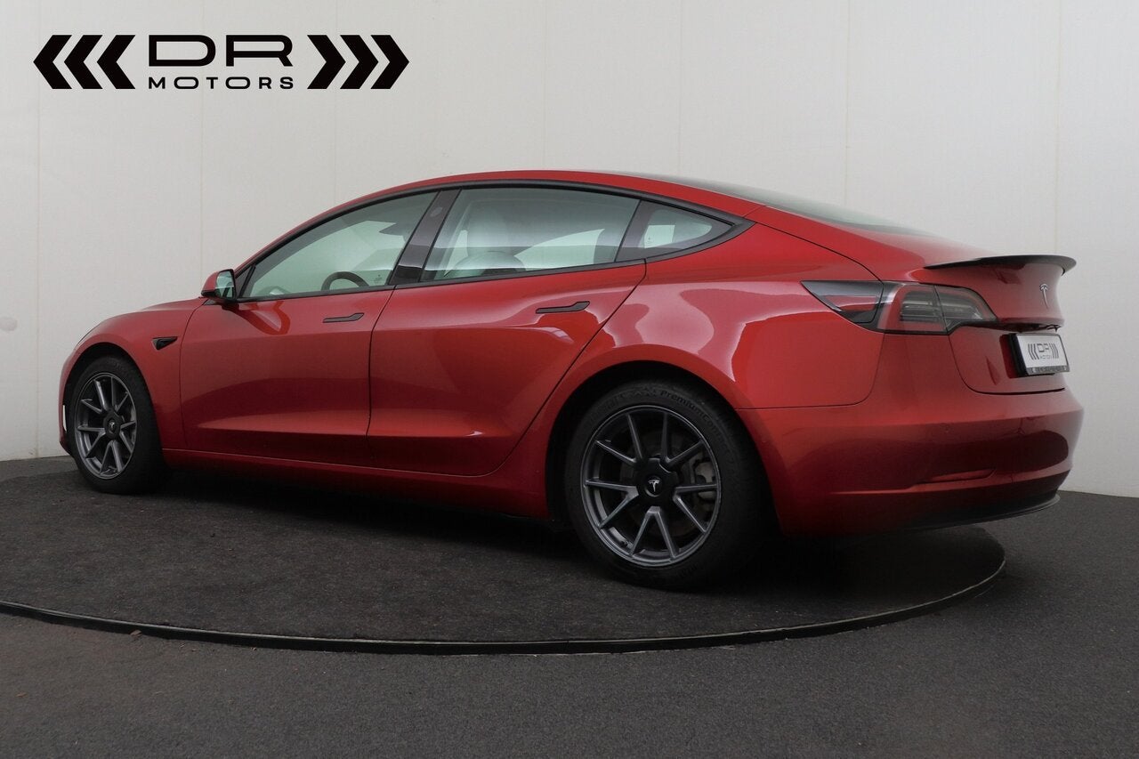 Tesla Model 3 76 kWh AWD Long Range Dual Motor (366kW), Auto's, Tesla, 0 kg, 498 pk, 5 deurs, Parkeersensor