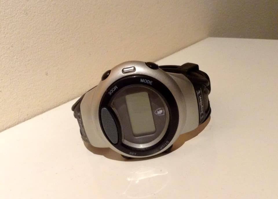 Montre de sport digitale Jupiler (Vintage / Non testée), Collections, Marques de bière, Enlèvement ou Envoi, Comme neuf, Autres types