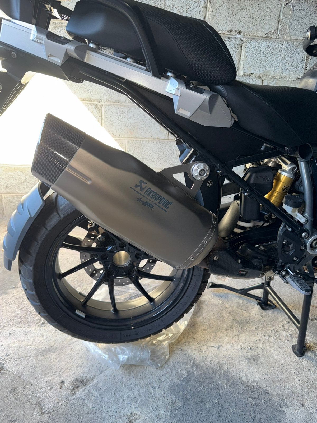 BMW HP Silencieux Sport AKRAPOVIC - R1200GS / R1250GS & GSA, Enlèvement