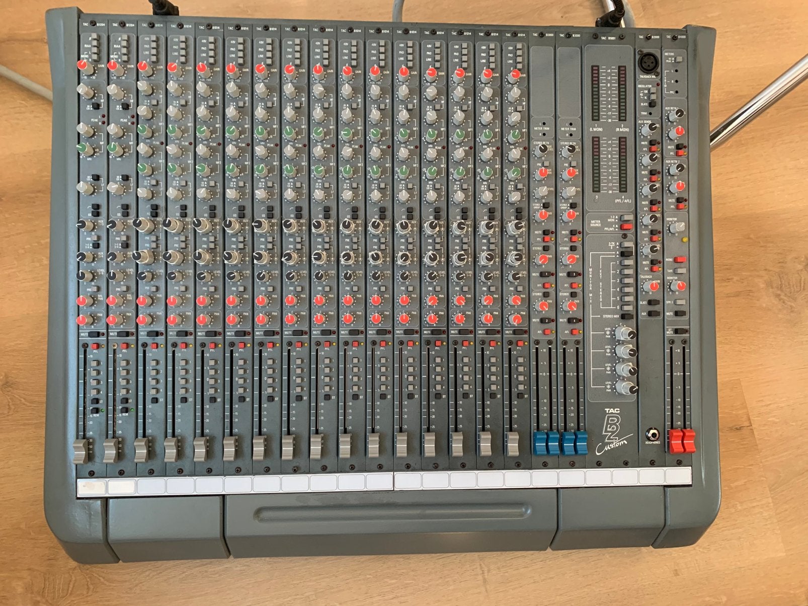 Amek tac b2 costom 18 channel, Muziek en Instrumenten, Ophalen, Zo goed als nieuw