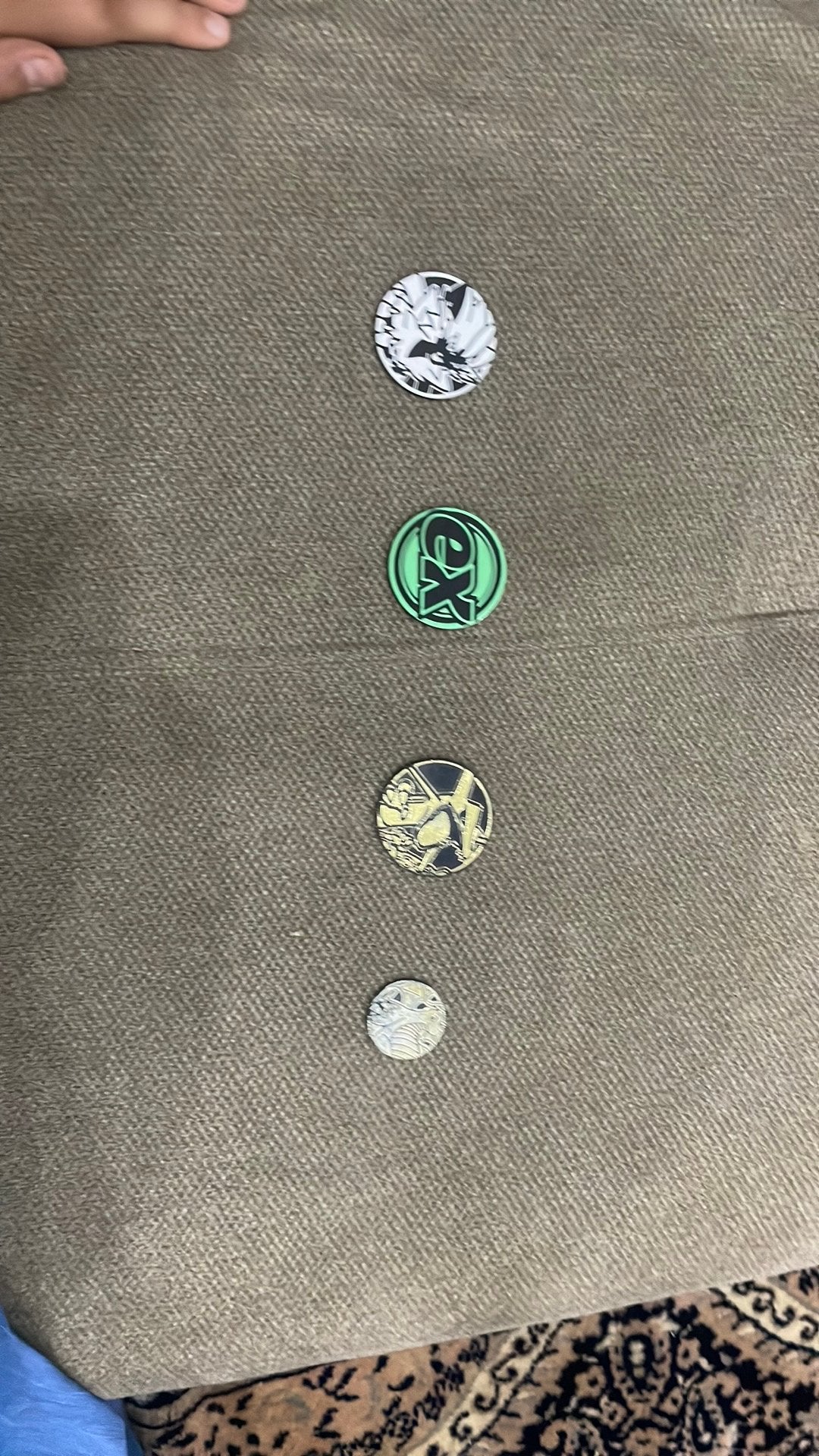 Pokemon jetons   senel weg, Autres marques, 4 bracelets à breloques ou plus, Comme neuf, Enlèvement