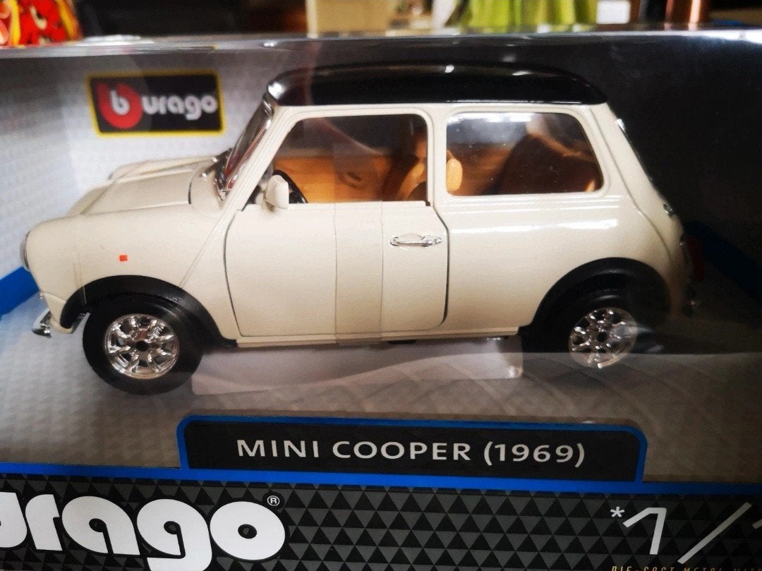 Mini Cooper 1969 schaalmodel nieuw, Ophalen of Verzenden, Nieuw, Auto, Burago
