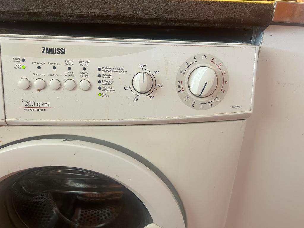 Waschine Zanussi 1200rpm werkend, Electroménager, Lave-linge, Enlèvement, Comme neuf