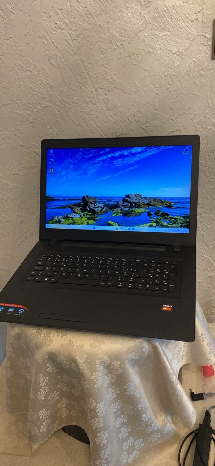 Laptop lenovo 17 inch AMD ssd, Computers en Software, Ophalen of Verzenden, Zo goed als nieuw, SSD