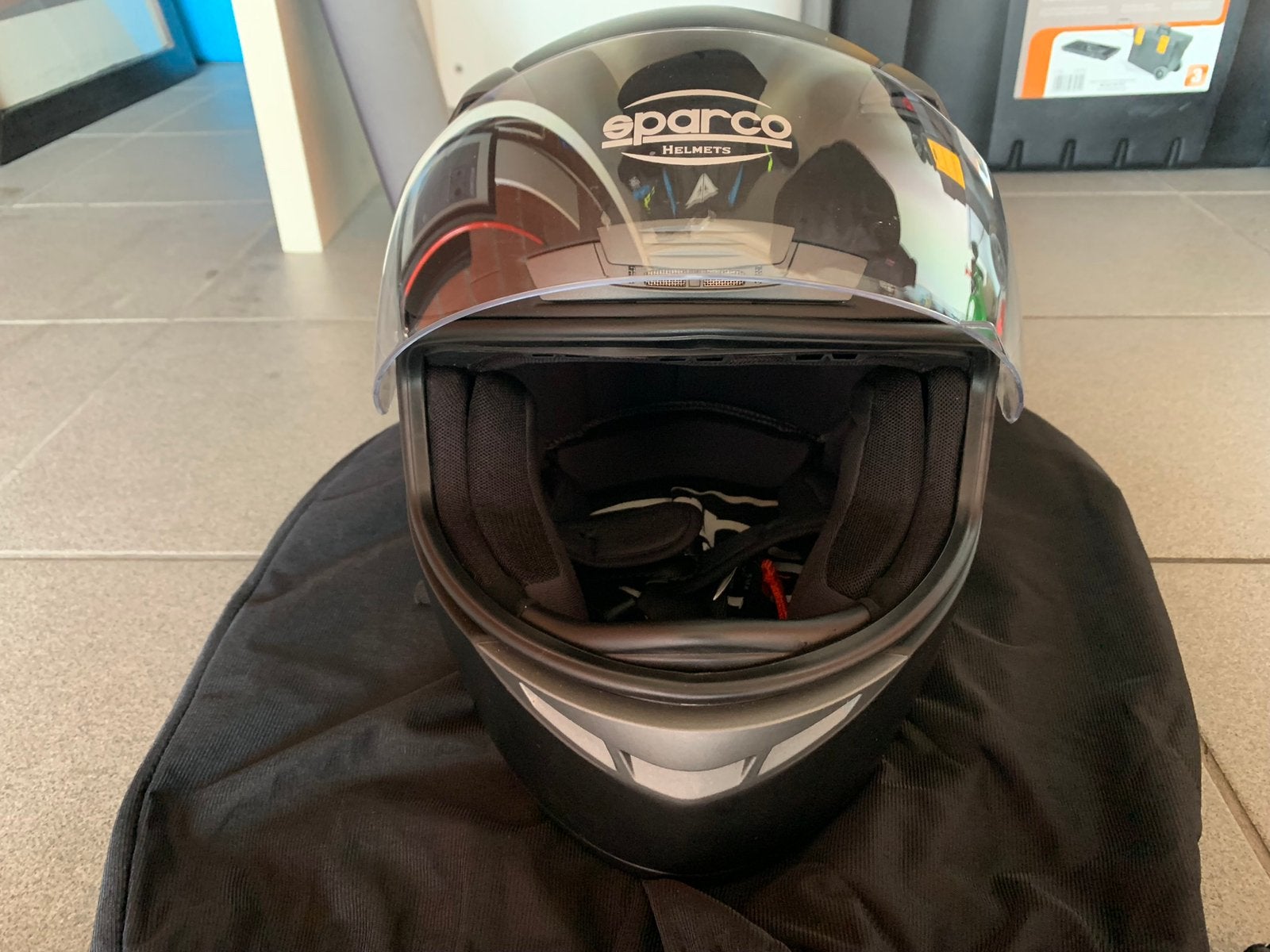 Motorhelm Sparco maat M. Nieuwstaat, Motoren, Kleding | Motorhelmen, M, Dames, Shark, Integraalhelm