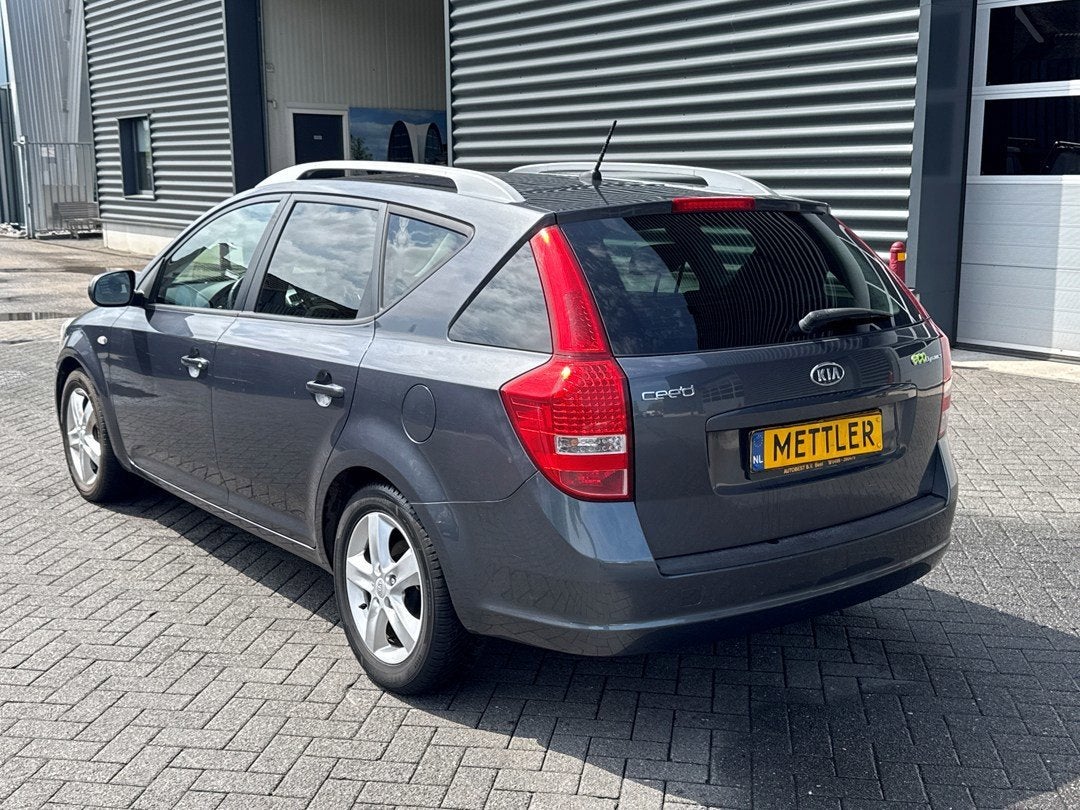 Kia Cee'd 1.4 CVVT X-ecutive, Voorwielaandrijving, Euro 5, Stof, Gebruikt