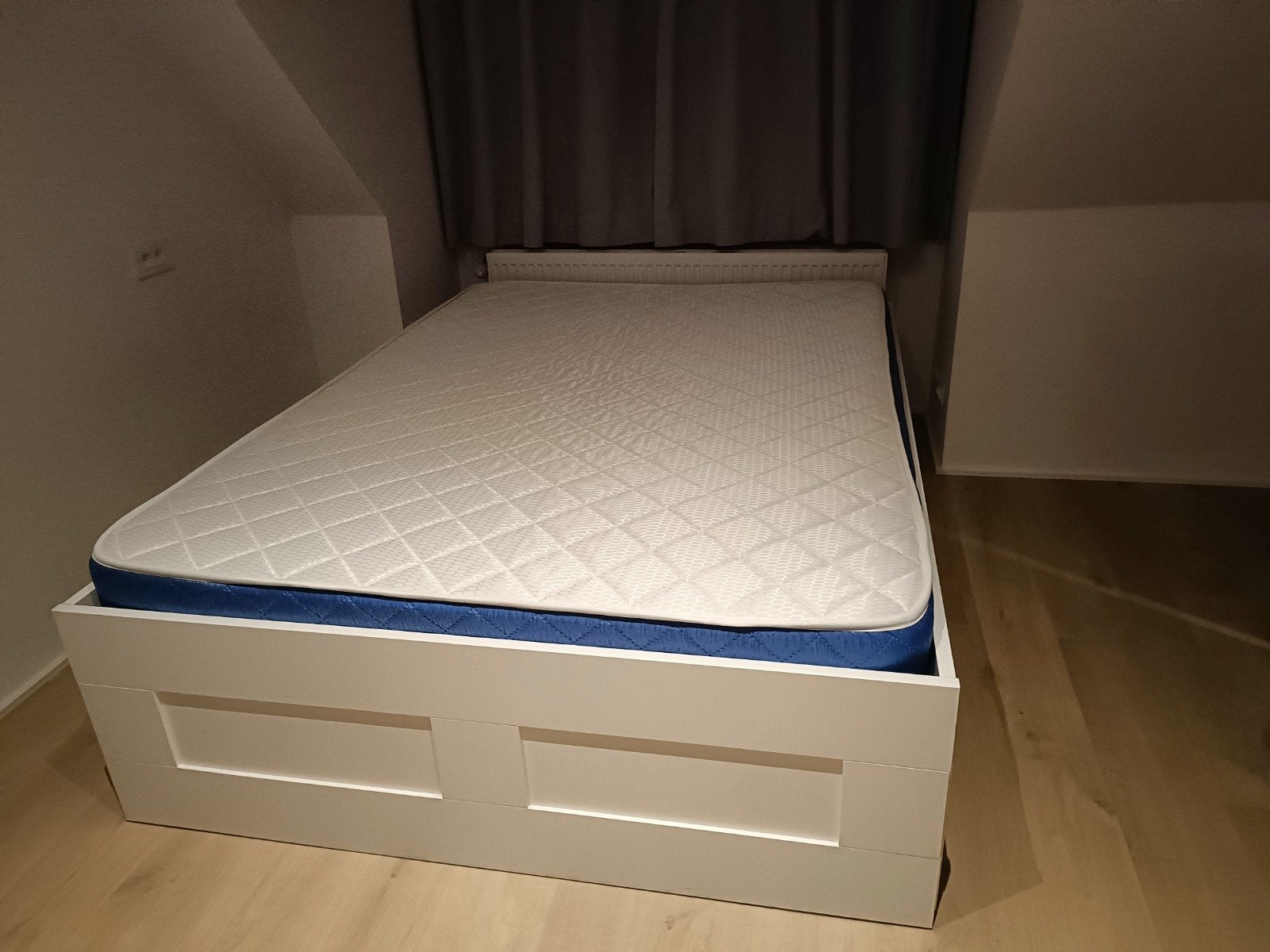 bed met schuiven en lattenbodems (zonder matras), Ophalen
