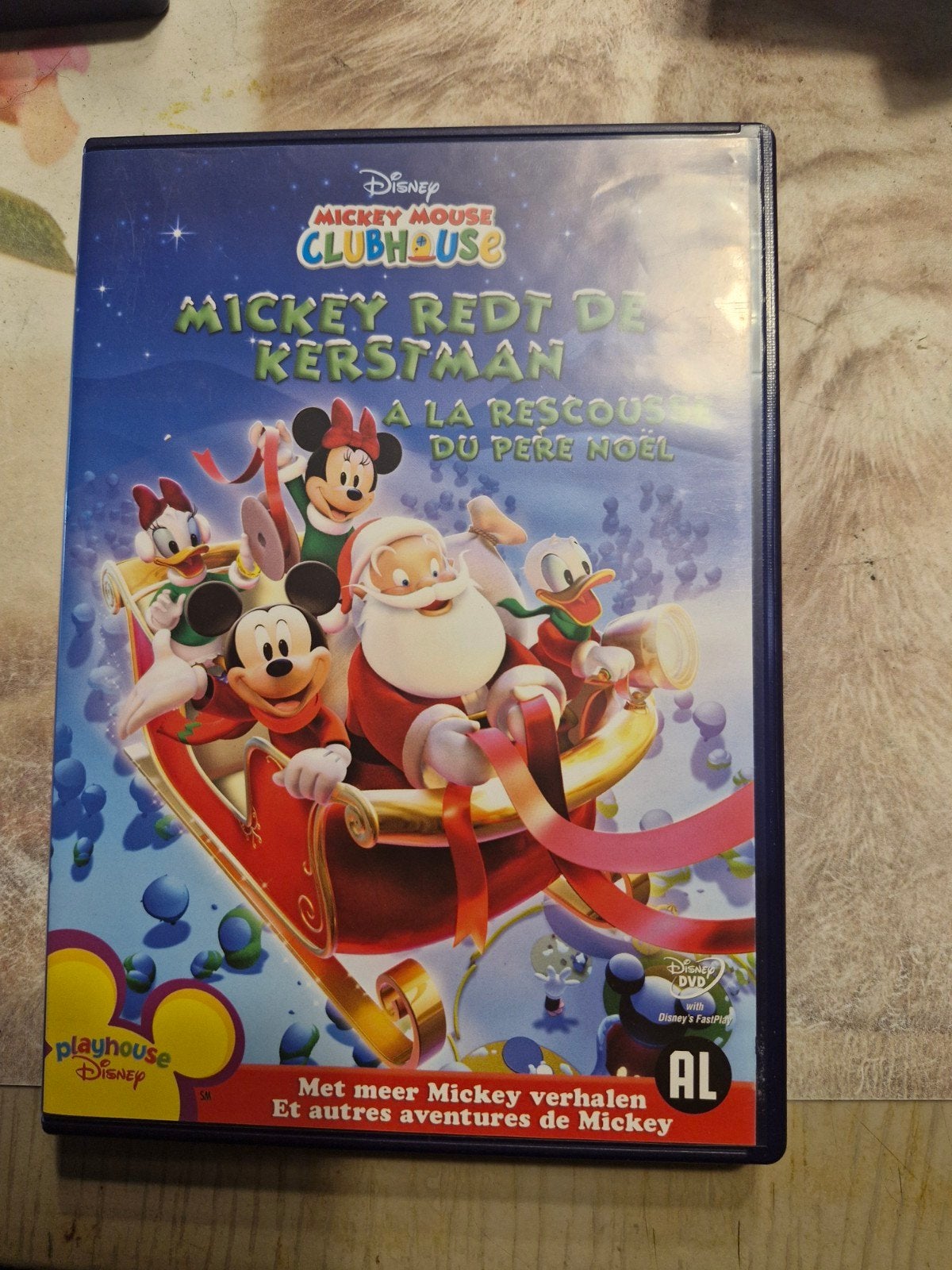 Disney Mickey Redt van Kerstman, Ter redding van de kerstman, Ophalen of Verzenden, Zo goed als nieuw, Nederlands, Nederlands