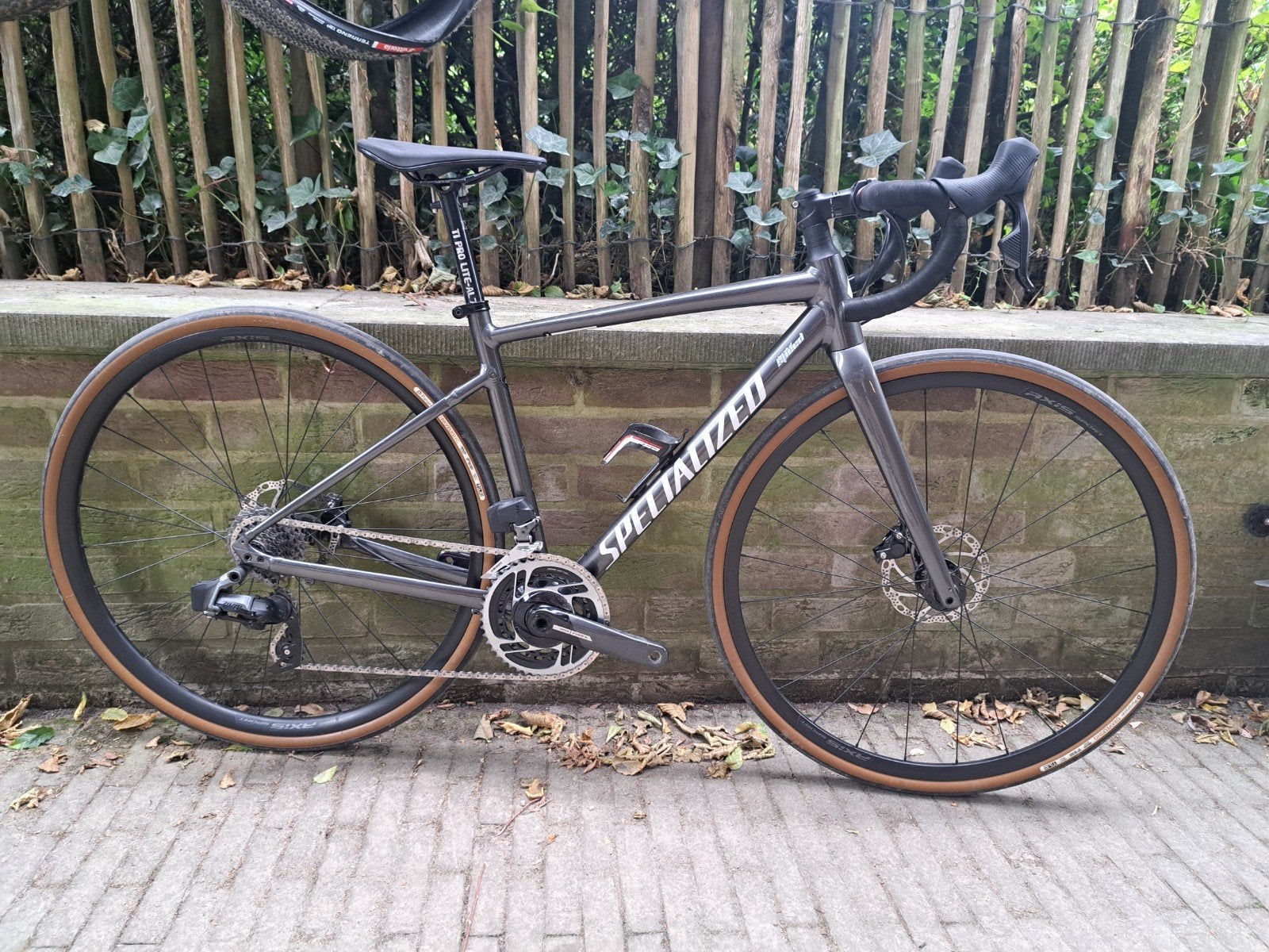 vélo de route/vélo de course spécialisé Allez. sram rival ax