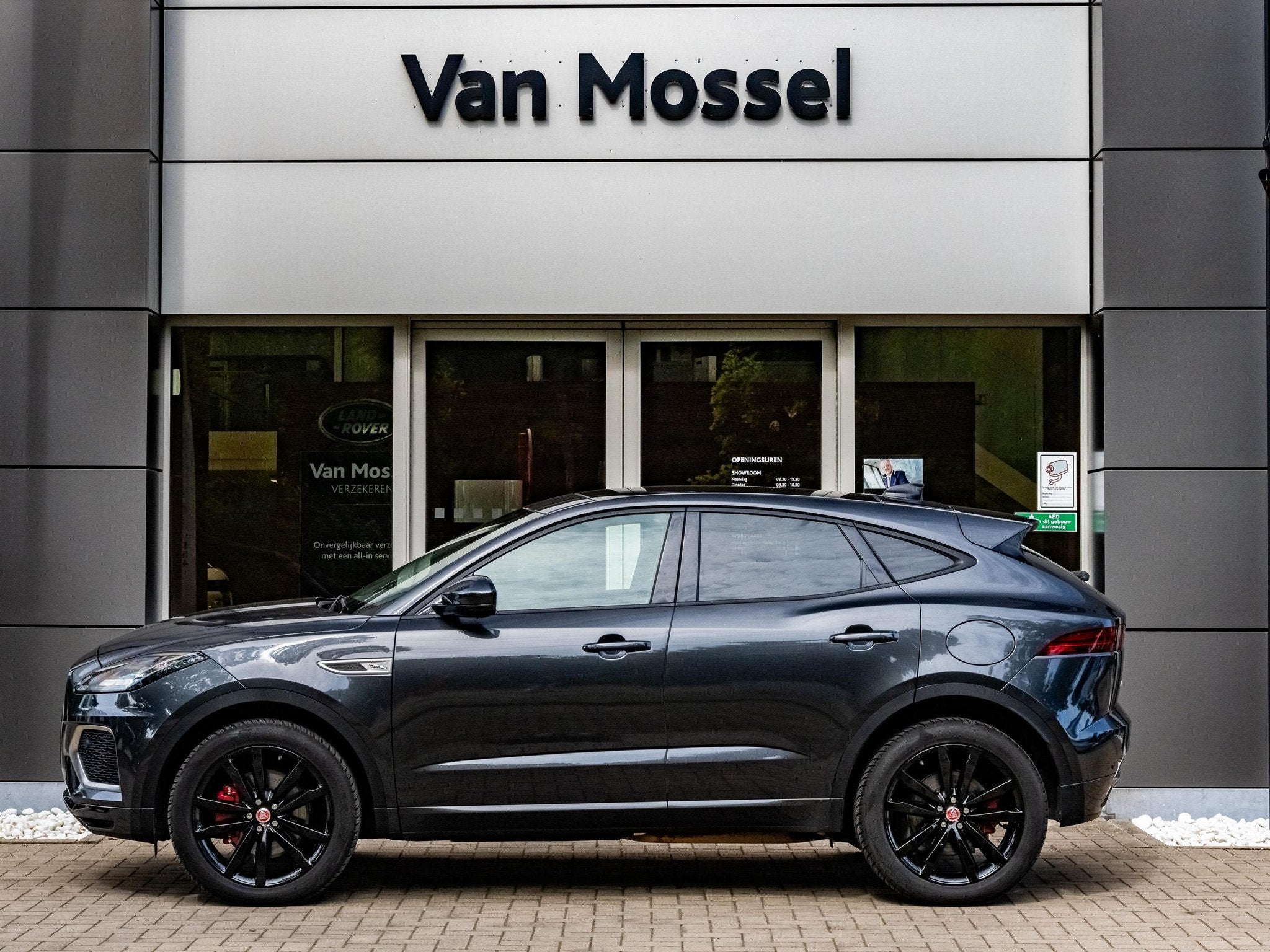 Jaguar E-Pace P300e R-Dynamic S (automatique), Autos, Cuir, Argent ou Gris, Achat, Euro 6