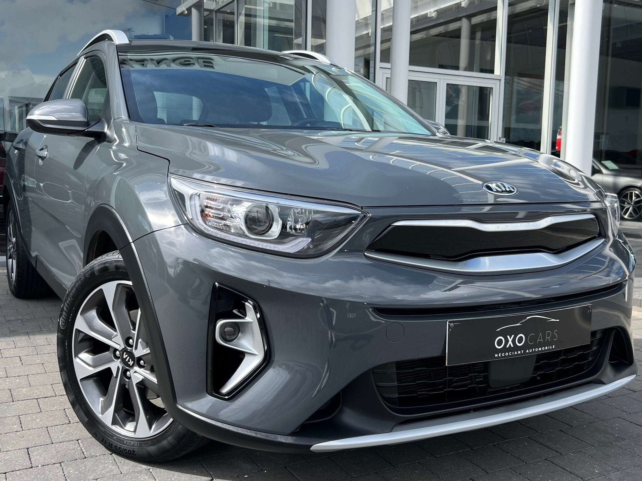Kia Stonic 1.0 T-GDI 100CV / GRAND ECRAN / CARPLAY / CAMERA, Voorwielaandrijving, Gebruikt, 1650 kg, Bedrijf