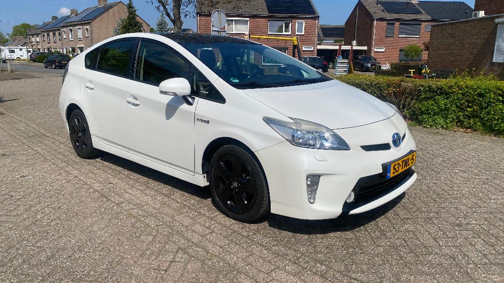 Toyota Prius 1.8 Dynamic Business, Auto's, Automaat, Beige, 4 cilinders, Wit