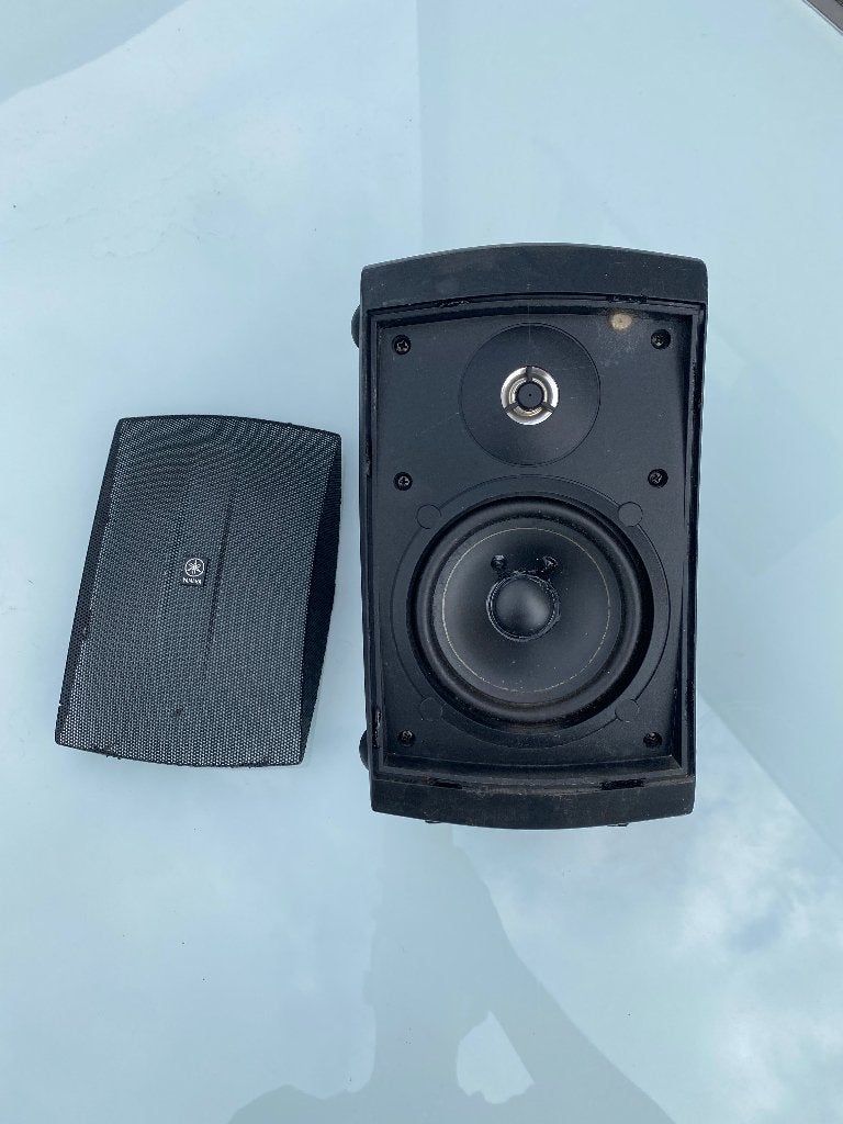 Yamaha outdoor speaker / buiten luidspreker box, Audio, Tv en Foto, Stereo speakers, Gebruikt, 120 tot 150 watt, Yamaha