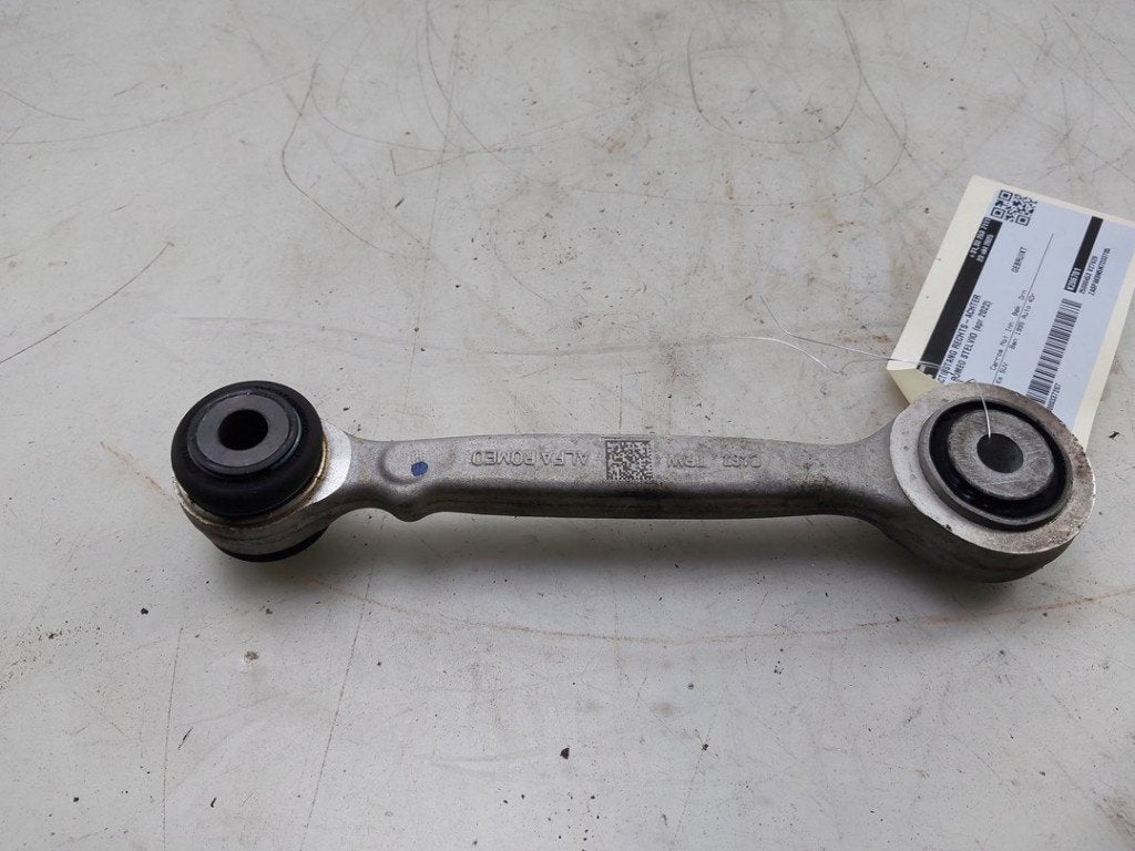 BRAS DE SUSPENSION ARRIÈRE DROIT Alfa Romeo Stelvio (949), Dhr. J. Ham, Administratie@autoham.nl, Utilisé, Alfa Romeo