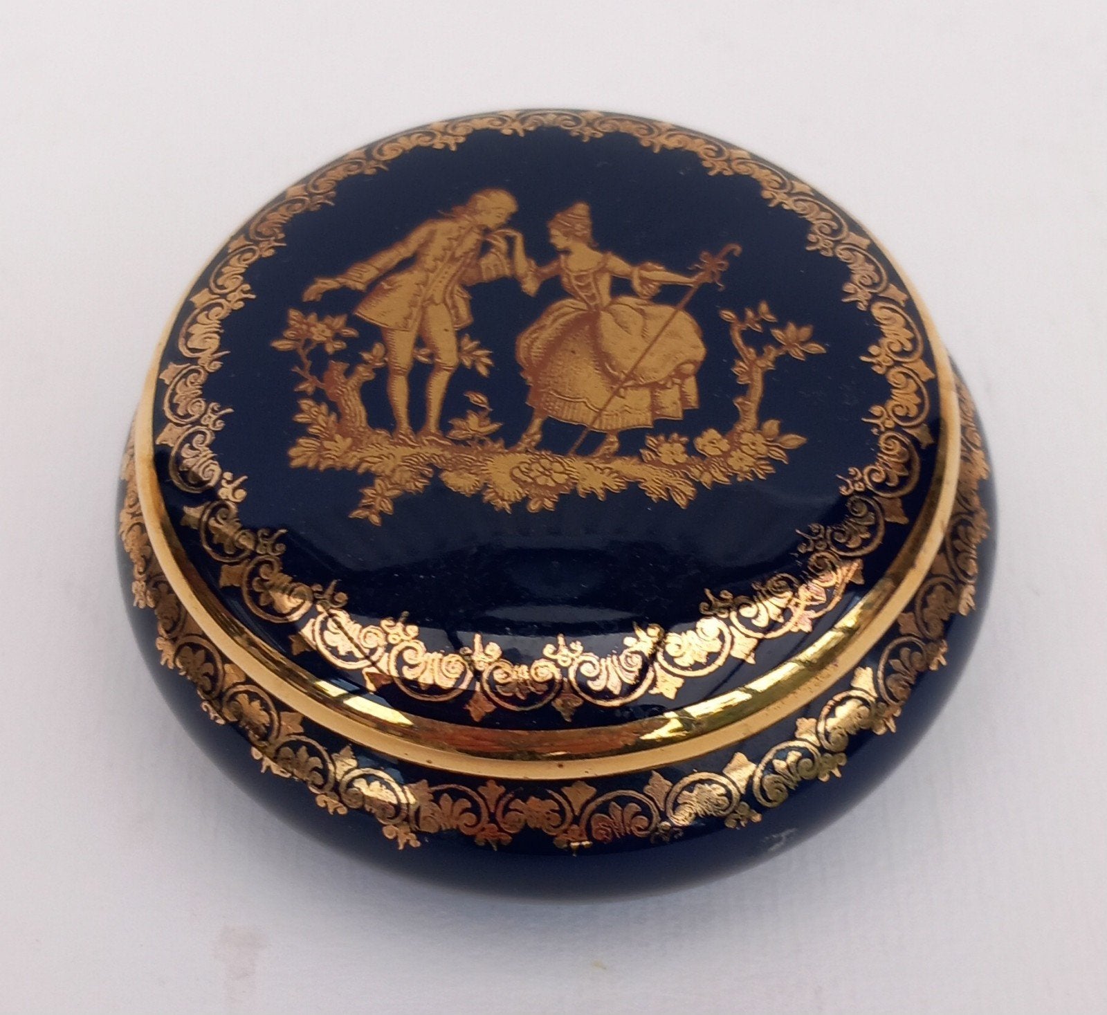 Boîte vintage en porcelaine de Limoges — Bleu cobalt et or, Enlèvement ou Envoi, Doré, Vintage