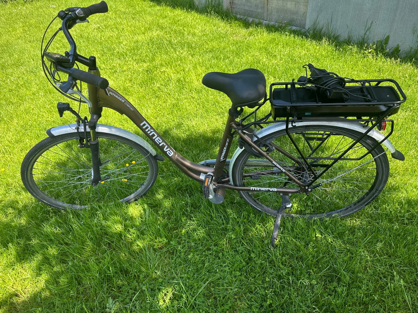 Elektrische damesfiets minerva 300€, Fietsen en Brommers, Ophalen, Zo goed als nieuw