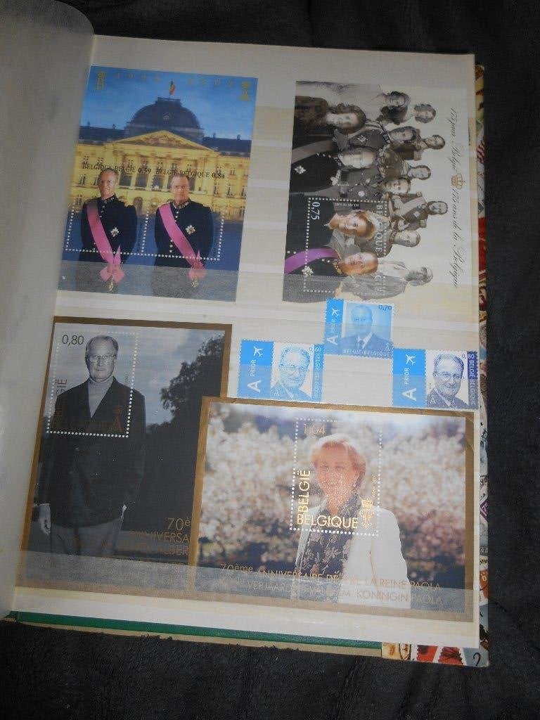 4 Feuillets + 3 timbres famille royale Belge, Enlèvement ou Envoi