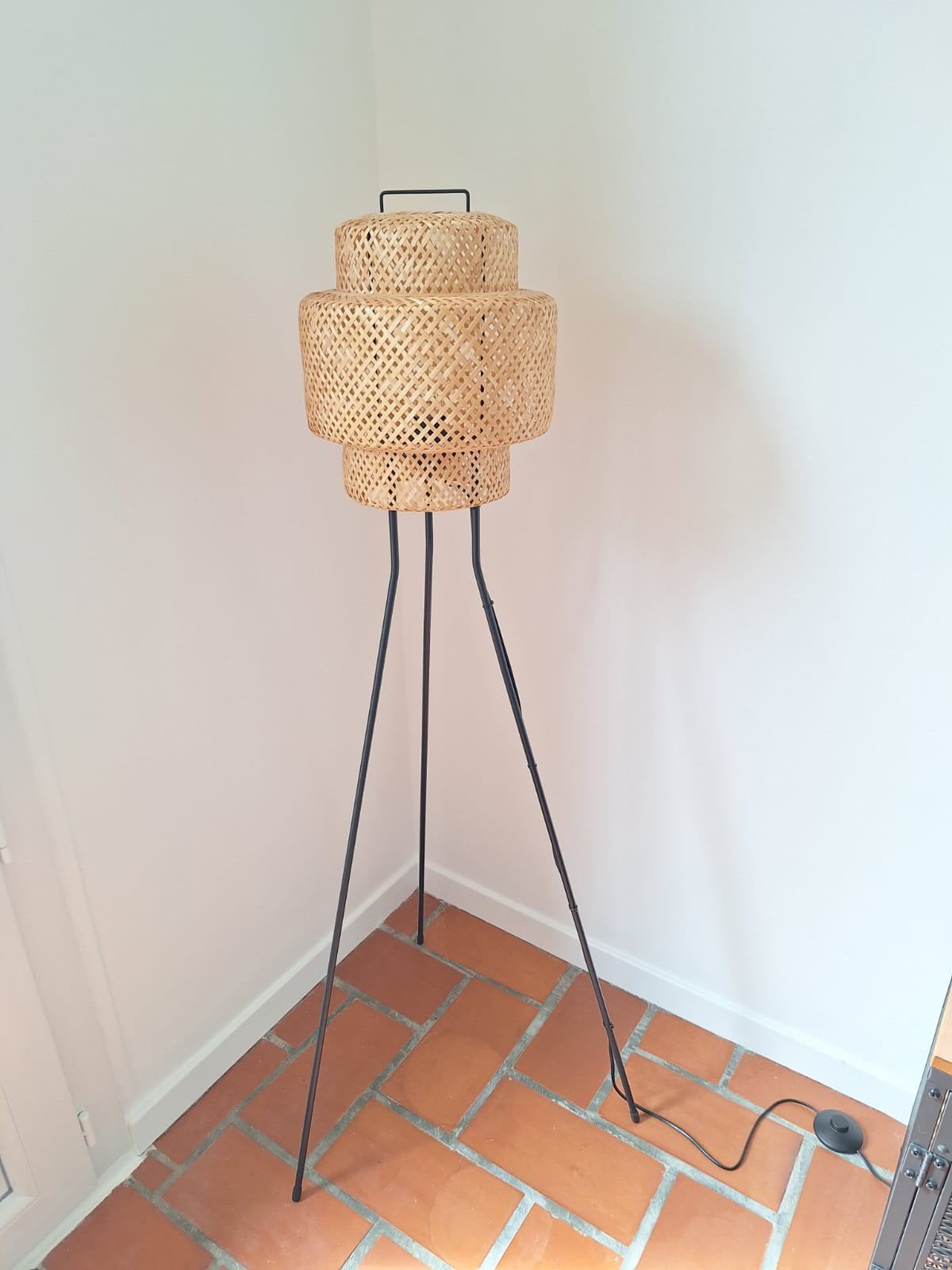 Staande rieten lamp, Huis en Inrichting, Ophalen, Zo goed als nieuw, 100 tot 150 cm