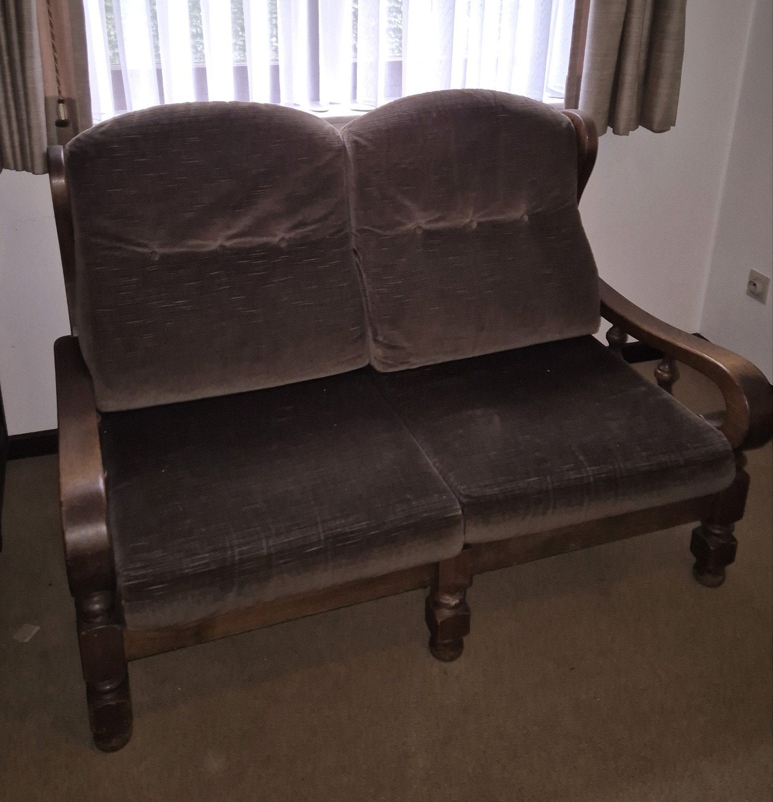 Oude klassieke 2-zits zetel / houten salonbank – vintage, Ophalen