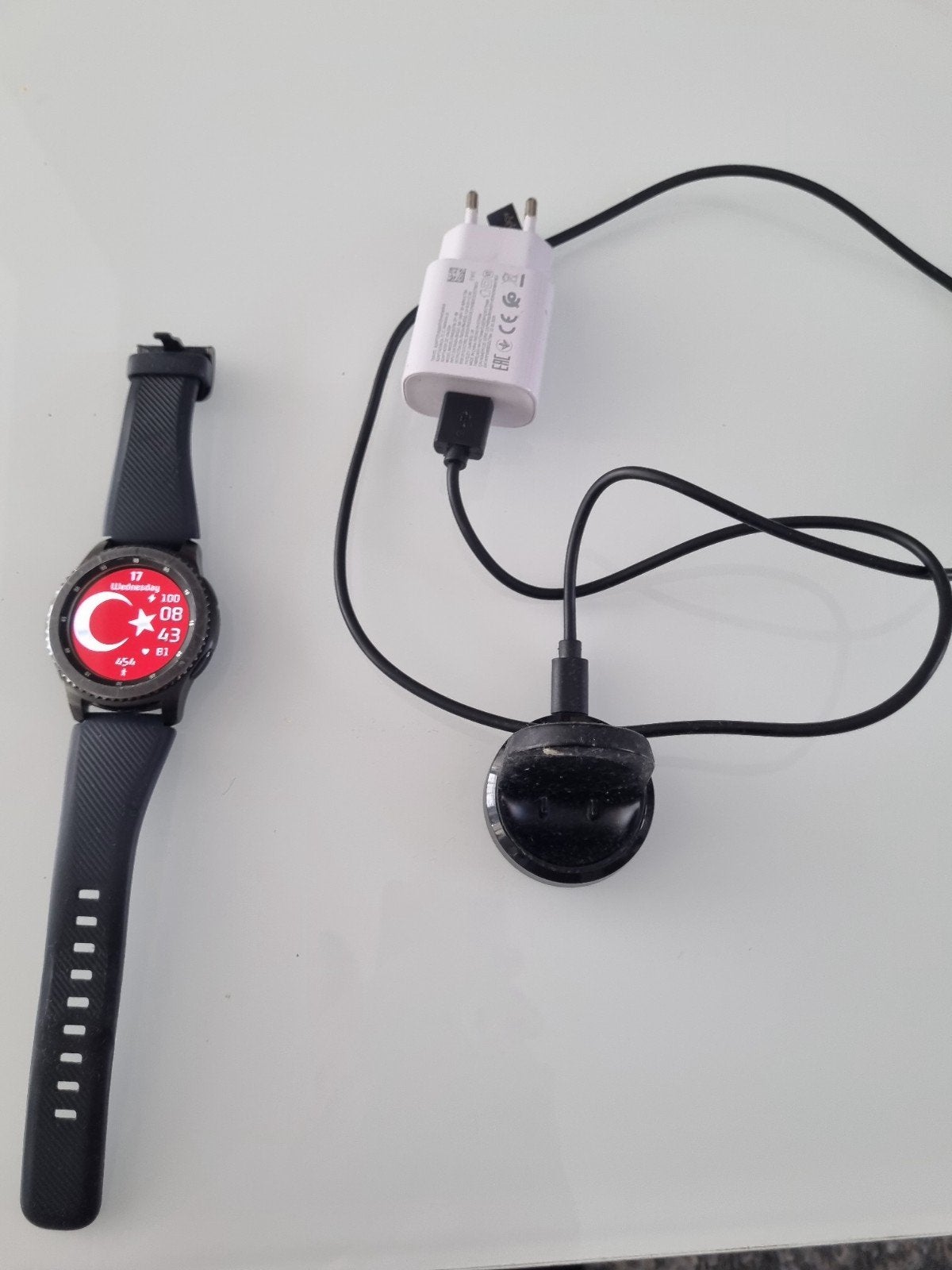 Samsung gear s3 frontier 30 euro toujours garantie 11mois