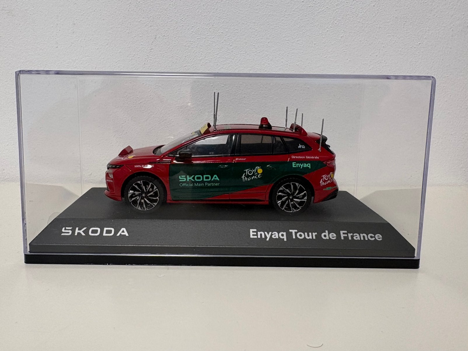 Skoda Enyaq Tour de France 1/43, Enlèvement ou Envoi, Neuf, Voiture