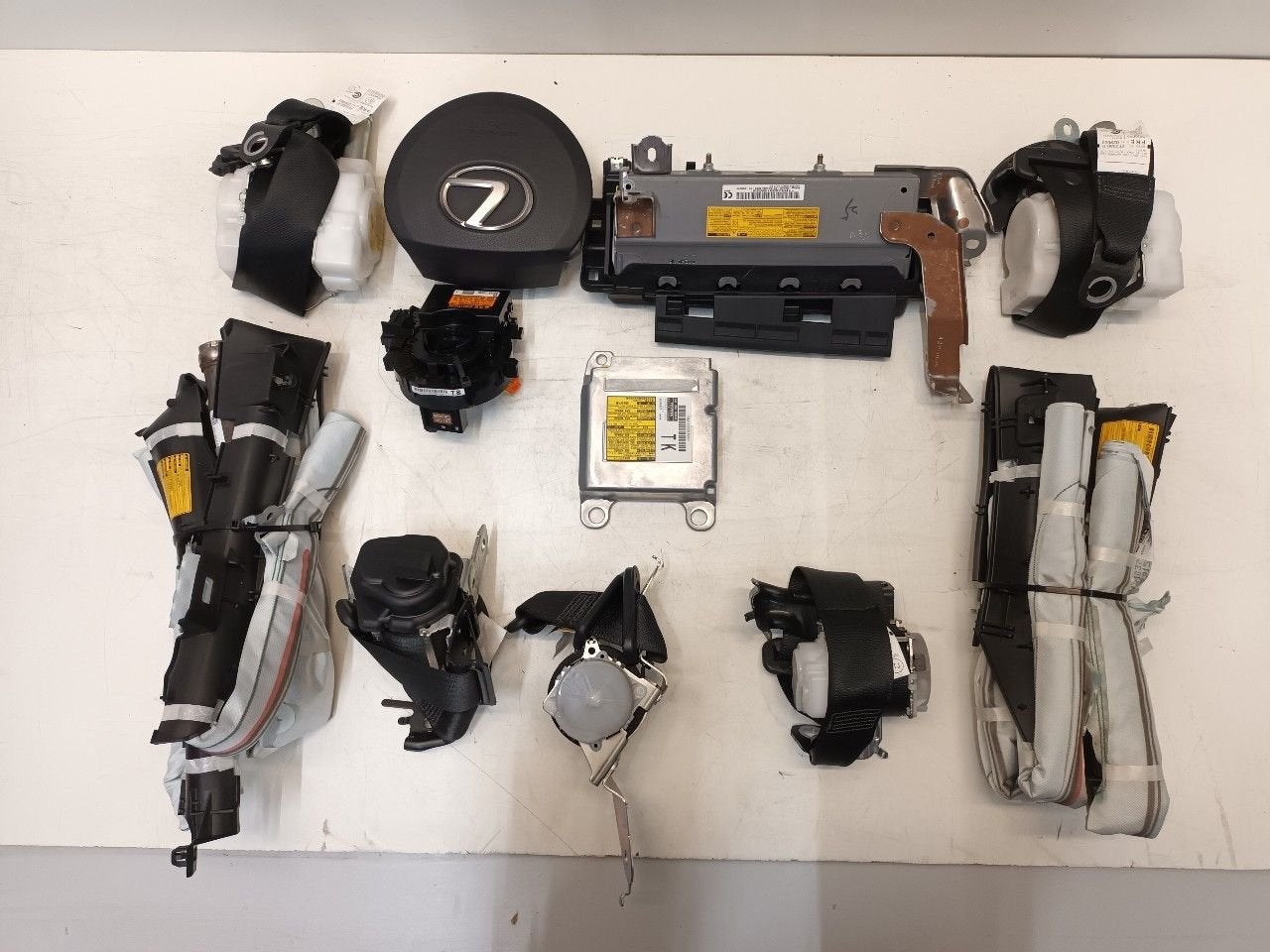 Airbag set Lexus NX, Onderdelen@venauto.nl, Van der Ven Autorecycling B.V., Gebruikt, Ettenseweg 76, 4706 PB Roosendaal, The Netherlands
