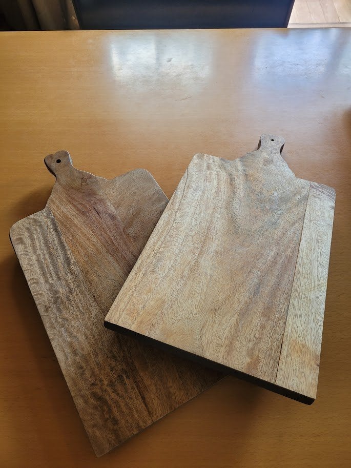 2 planches de bois, Planche à découper/service, Enlèvement ou Envoi, Comme neuf, Bois