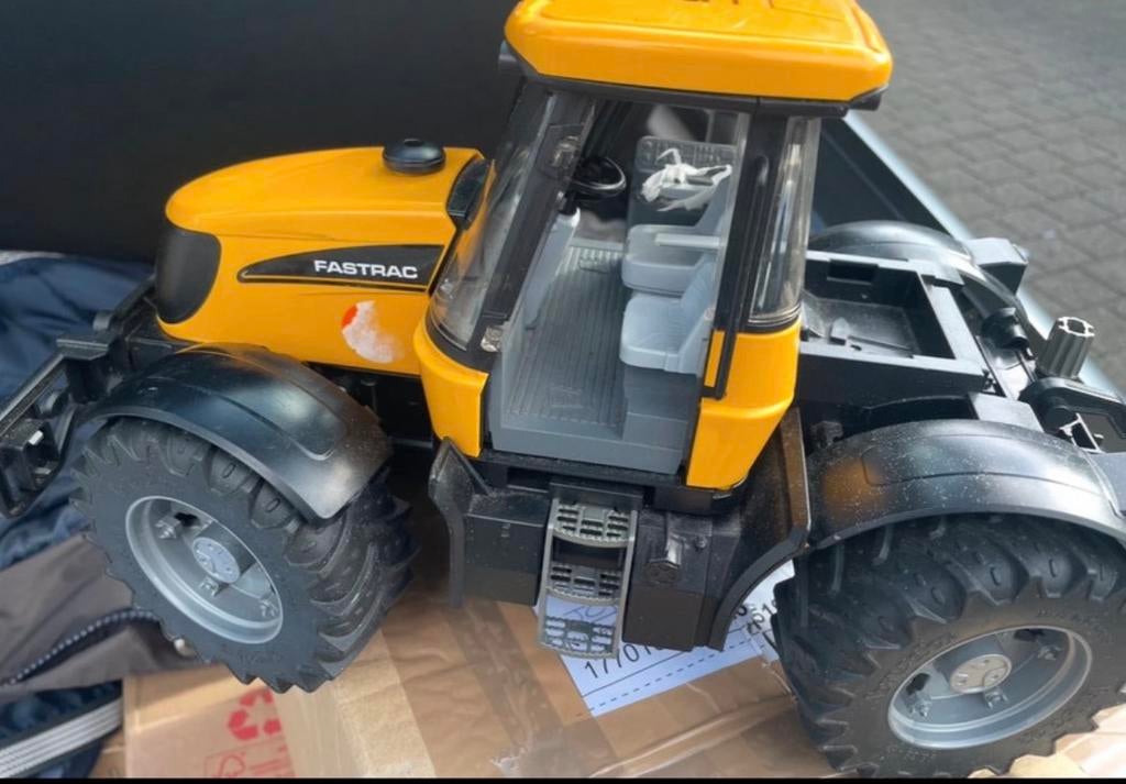 Tracteur JCB Bruder JCB 4x4, Enfants & Bébés, Envoi, Utilisé
