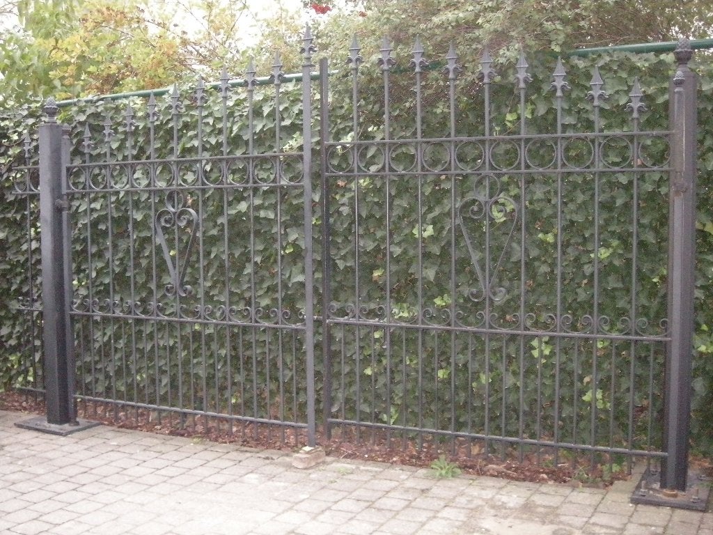 Stalen poort type smeedijzer hek, Ophalen, Met poort, Gebruikt, Spijlenhekwerk