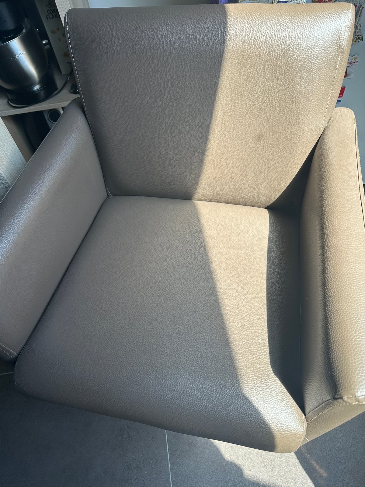 Set van bruine leren eetkamerstoelen op wieltjes (gebruikt), Huis en Inrichting, Fauteuils, Ophalen, Gebruikt