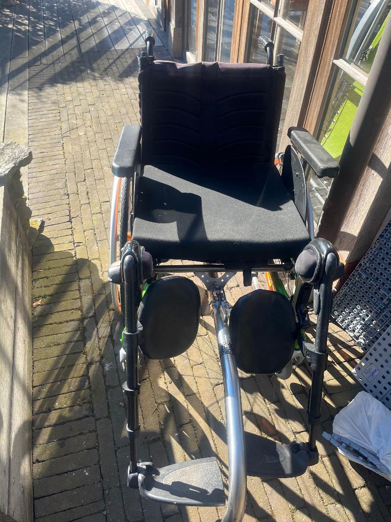 Rolstoel quickie xenon 2 (en oprijplaten indien interesse), Diversen, Rolstoelen, Ophalen, Inklapbaar, Gebruikt, Duwrolstoel