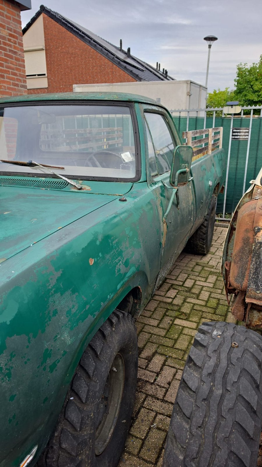 Dodge w200 1976 LPG barnfind schuurvonst, foto 3