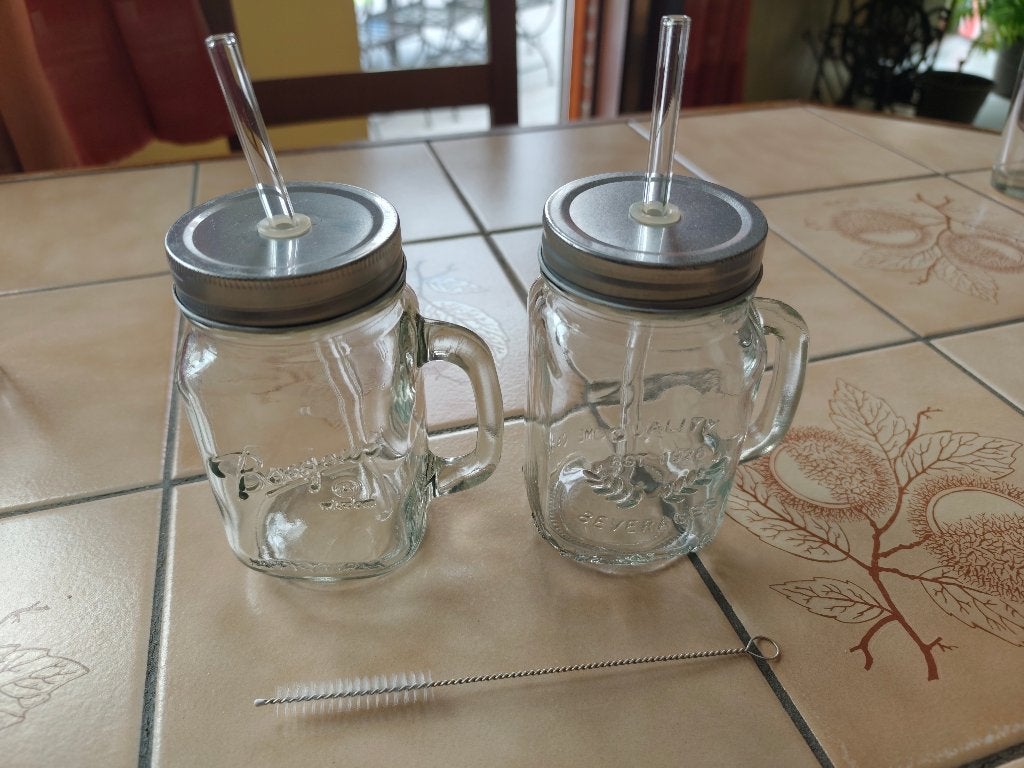 Verres (2) avec anse et couvercle et paille en verre, Verre ou Verres, Comme neuf, Verre, Enlèvement