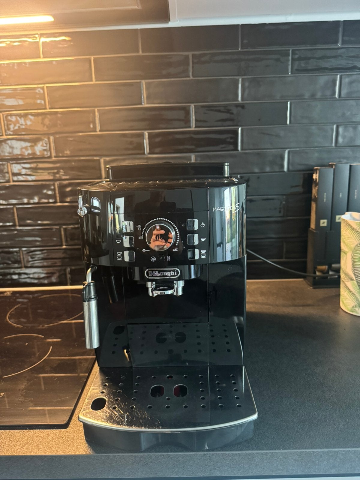 Delonghi Magnifica S, Electroménager, Enlèvement, Comme neuf, Café en grains