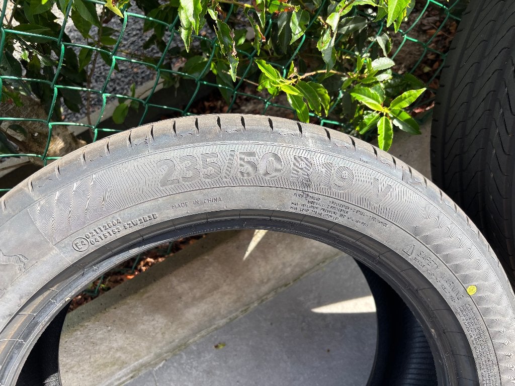 4x Continental PremiumContact C 235/50 R19 - Zgan (150km), Auto-onderdelen, Banden en Velgen, Nieuw, 235 mm, Band(en), Personenwagen