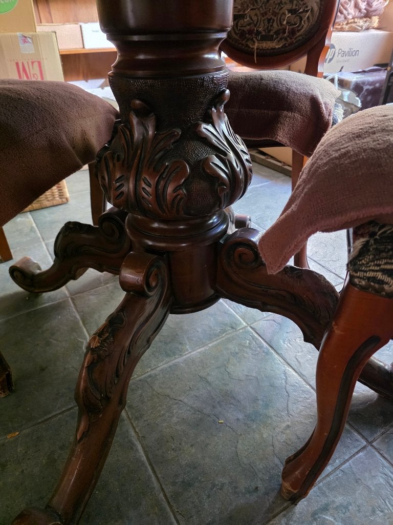 Antieke ronde eettafel met 4 bijpassende stoelen, Huis en Inrichting, Ophalen, Gebruikt, 100 tot 150 cm, Rond