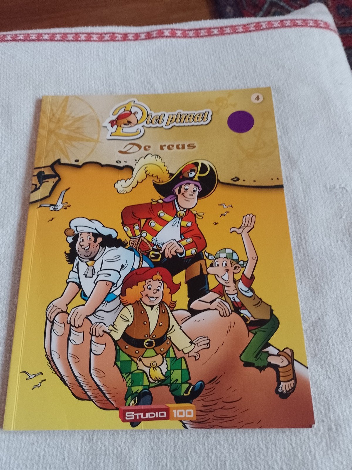Piet piraat de reus, Ophalen of Verzenden, Zo goed als nieuw
